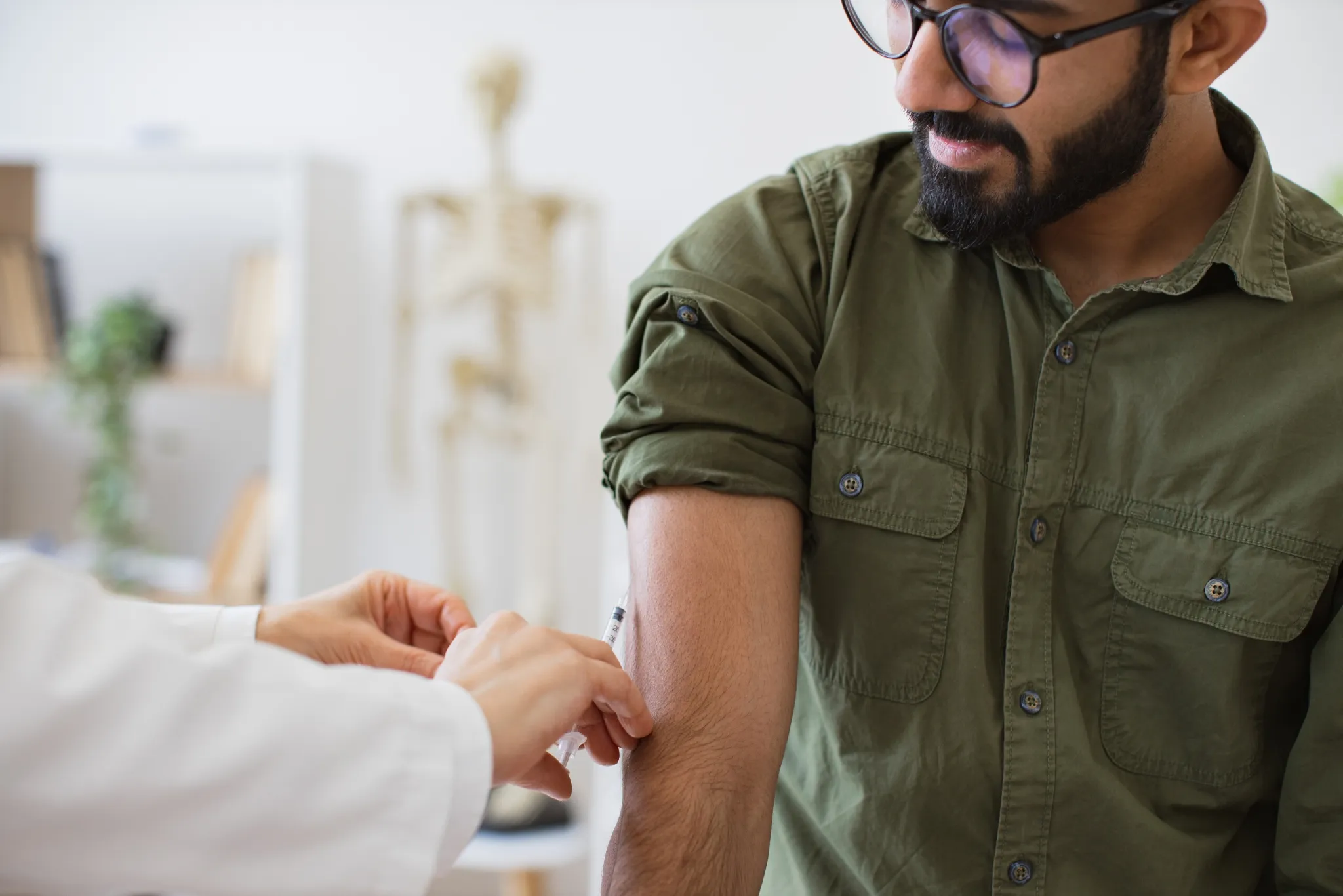 Injection médicale ou vaccination effectuée par une infirmière